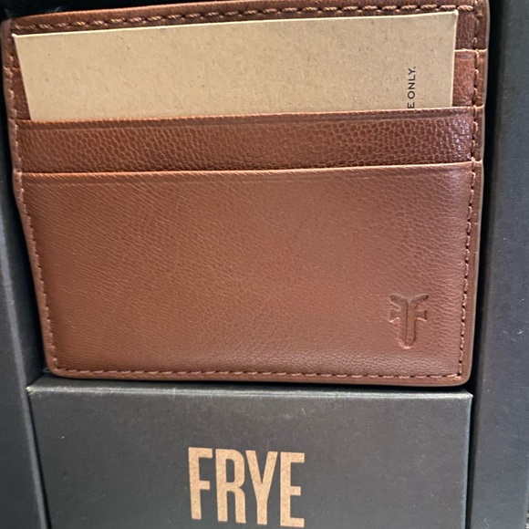 Frye Beanie set - Picture 8 of 10